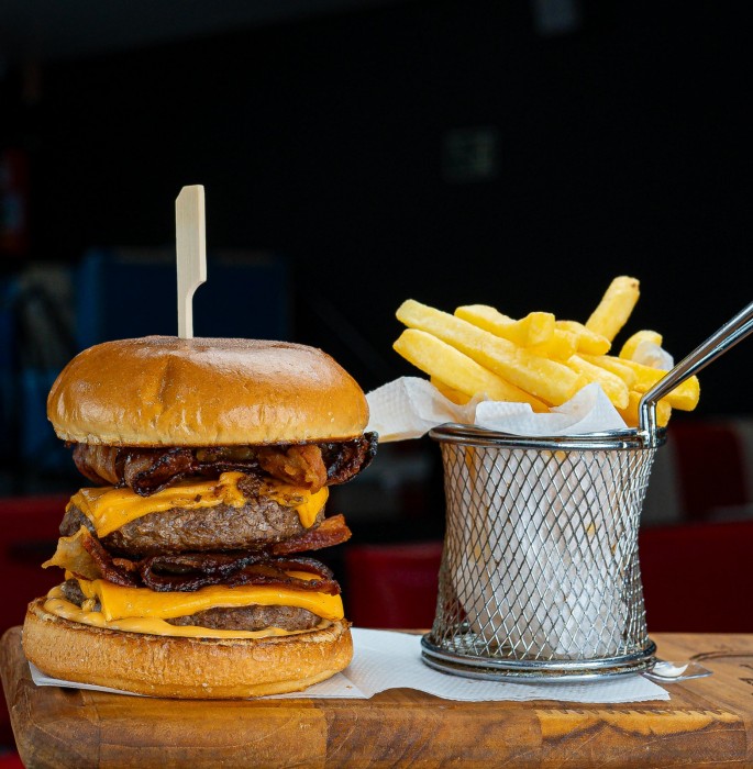 GOLDEN BACON (ACOMPANHA PORÇÃO DE FRITAS)